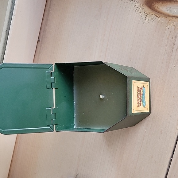 Country Market Spice Tin Candle- Vegetable Garden Scent - Picture 2 of 5